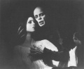 Lucy Harker (Isabelle Adjani) erhält Besuch von Nosferatu (Klaus Kinski)